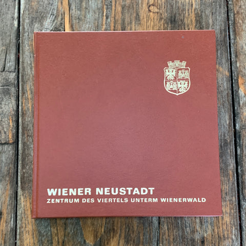 Wiener Neustadt, Buch