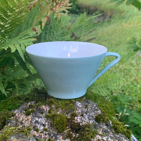 LILIENPORZELLAN, Teetasse Form Daisy Nr. 22