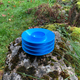 4 blaue Eierbecher aus Plastik