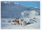 Zürs, Seepiste mit Hotel Zürser Hof